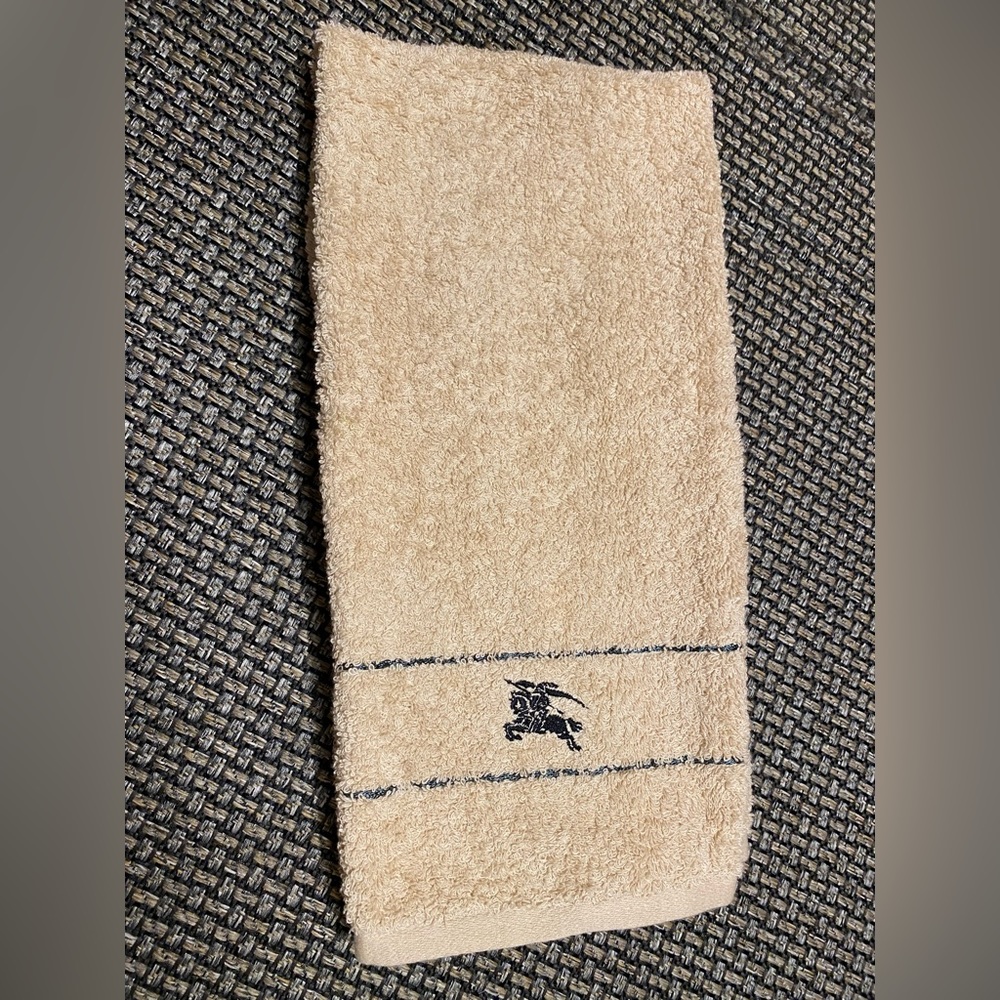 NEW🔥 BURBERRY NOVA CHECK 🐎 Cotton Hand Towel SET🎁💯% Cotton/Camel🔥NWT🎁 - Picture 9 of 16